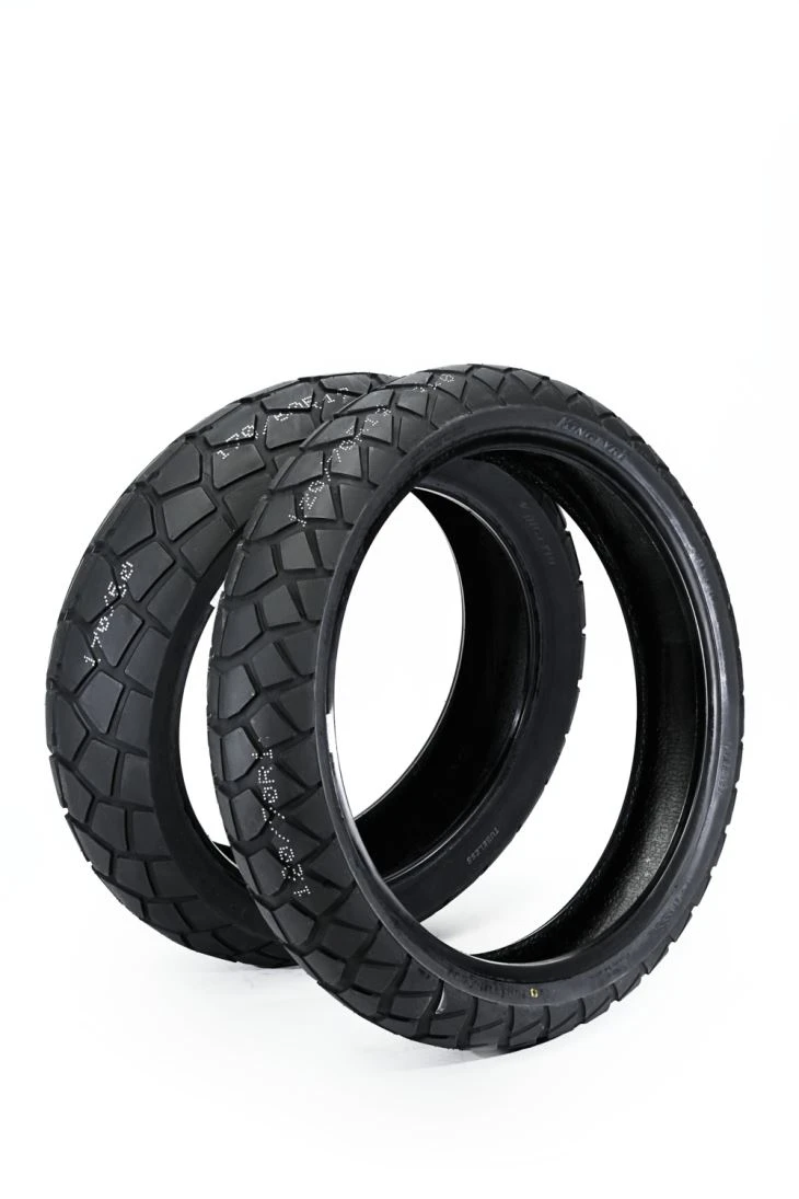 Touring moto pneumatico radiale